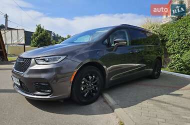 Мінівен Chrysler Pacifica 2021 в Києві