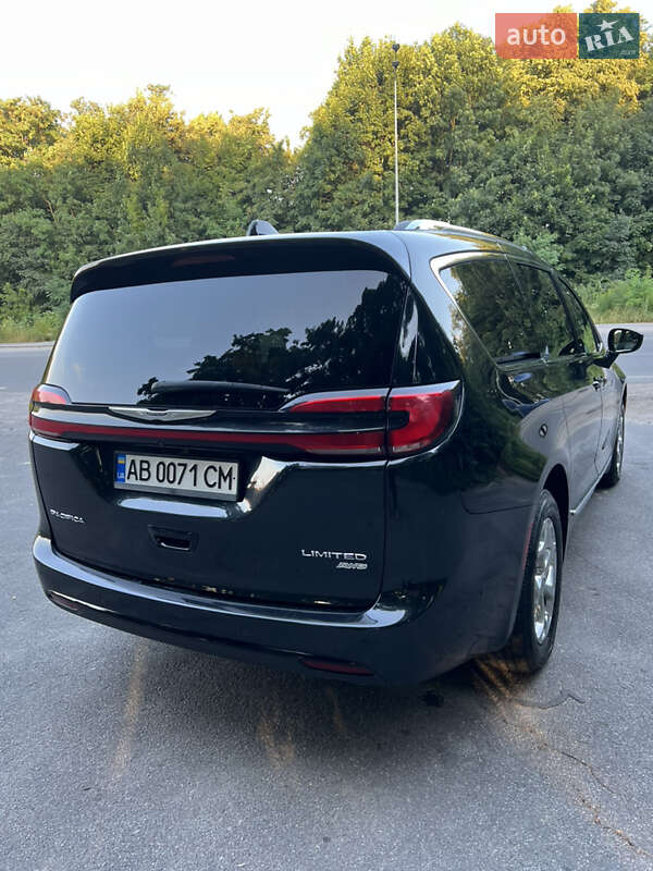 Мінівен Chrysler Pacifica 2021 в Вінниці