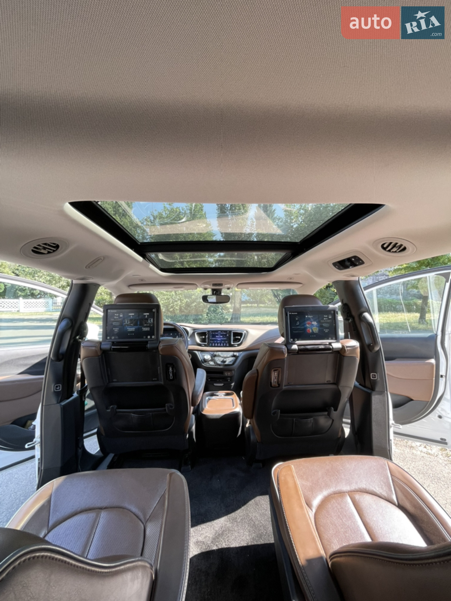 2018 Chrysler Pacifica - мініатюра 2