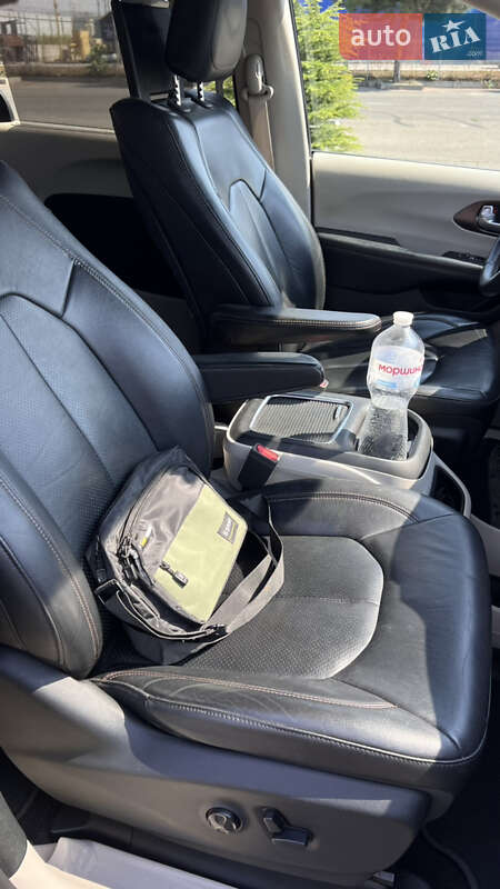 Минивэн Chrysler Pacifica 2017 в Одессе фото 11 Минивэн Chrysler Pacifica 2017 в Одессе