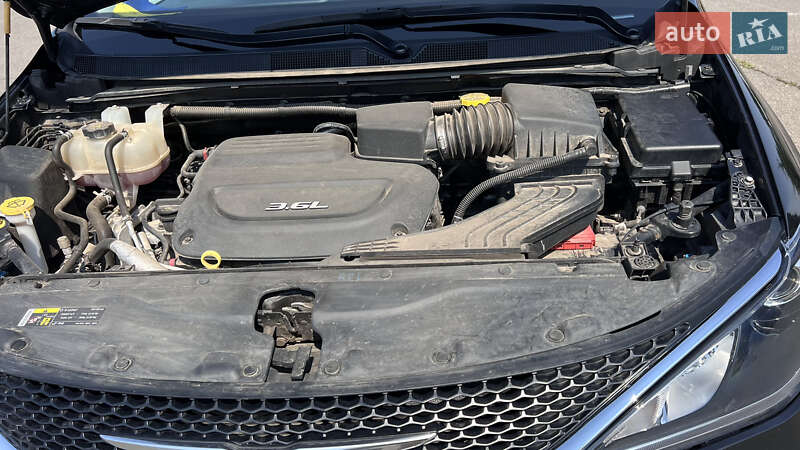 Минивэн Chrysler Pacifica 2017 в Одессе фото 18 Минивэн Chrysler Pacifica 2017 в Одессе