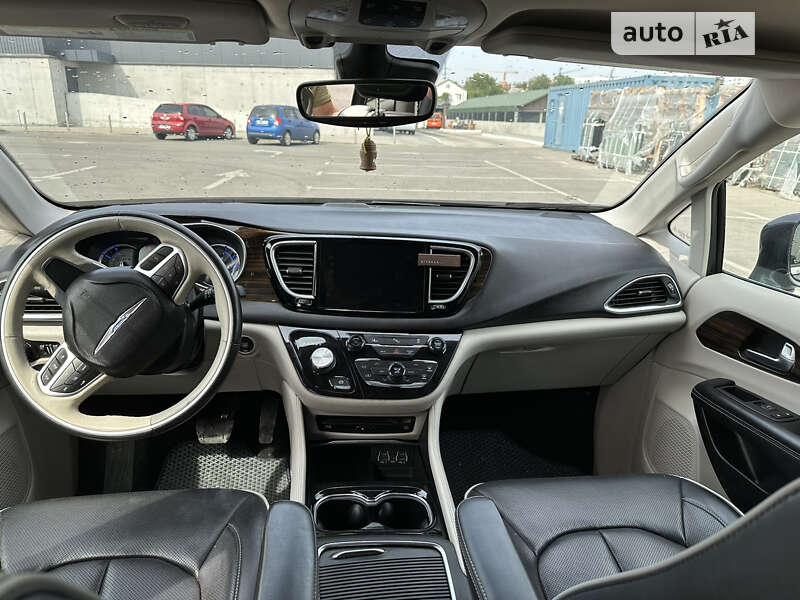 Минивэн Chrysler Pacifica 2020 в Ирпене