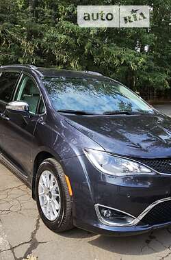 Мінівен Chrysler Pacifica 2019 в Одесі