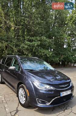 Минивэн Chrysler Pacifica 2019 в Одессе