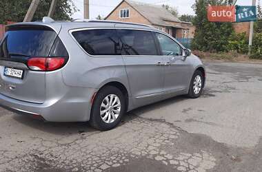 Минивэн Chrysler Pacifica 2019 в Карловке фото 3 Минивэн Chrysler Pacifica 2019 в Карловке