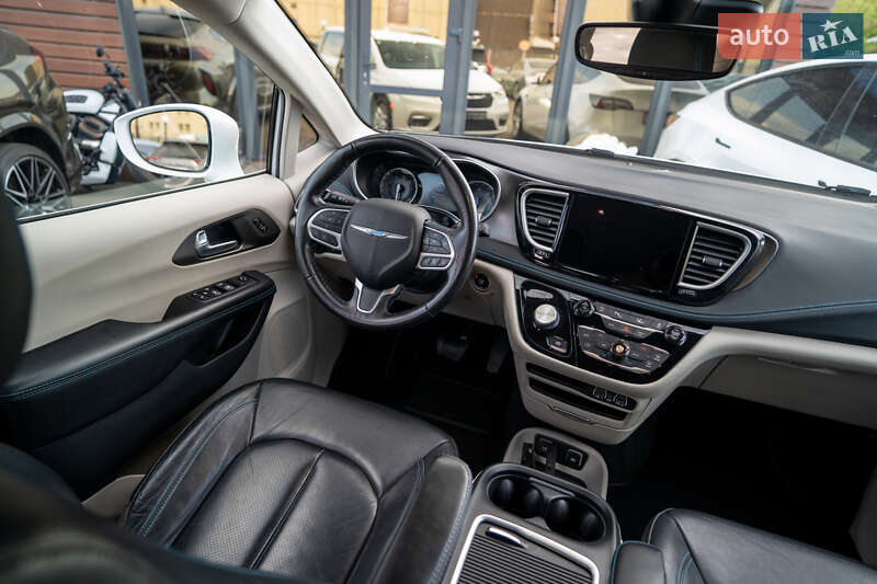 Минивэн Chrysler Pacifica 2021 в Киеве фото 20 Минивэн Chrysler Pacifica 2021 в Киеве