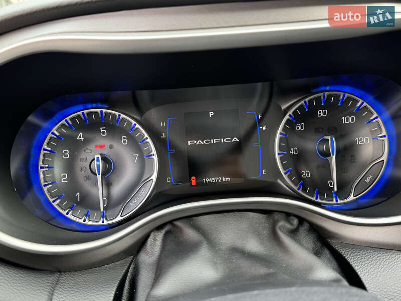 Минивэн Chrysler Pacifica 2019 в Ровно