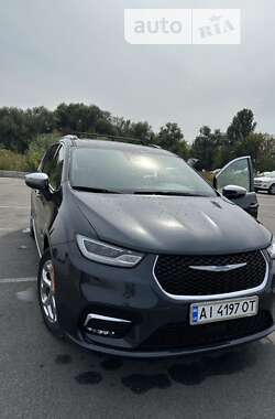 Мінівен Chrysler Pacifica 2020 в Києві