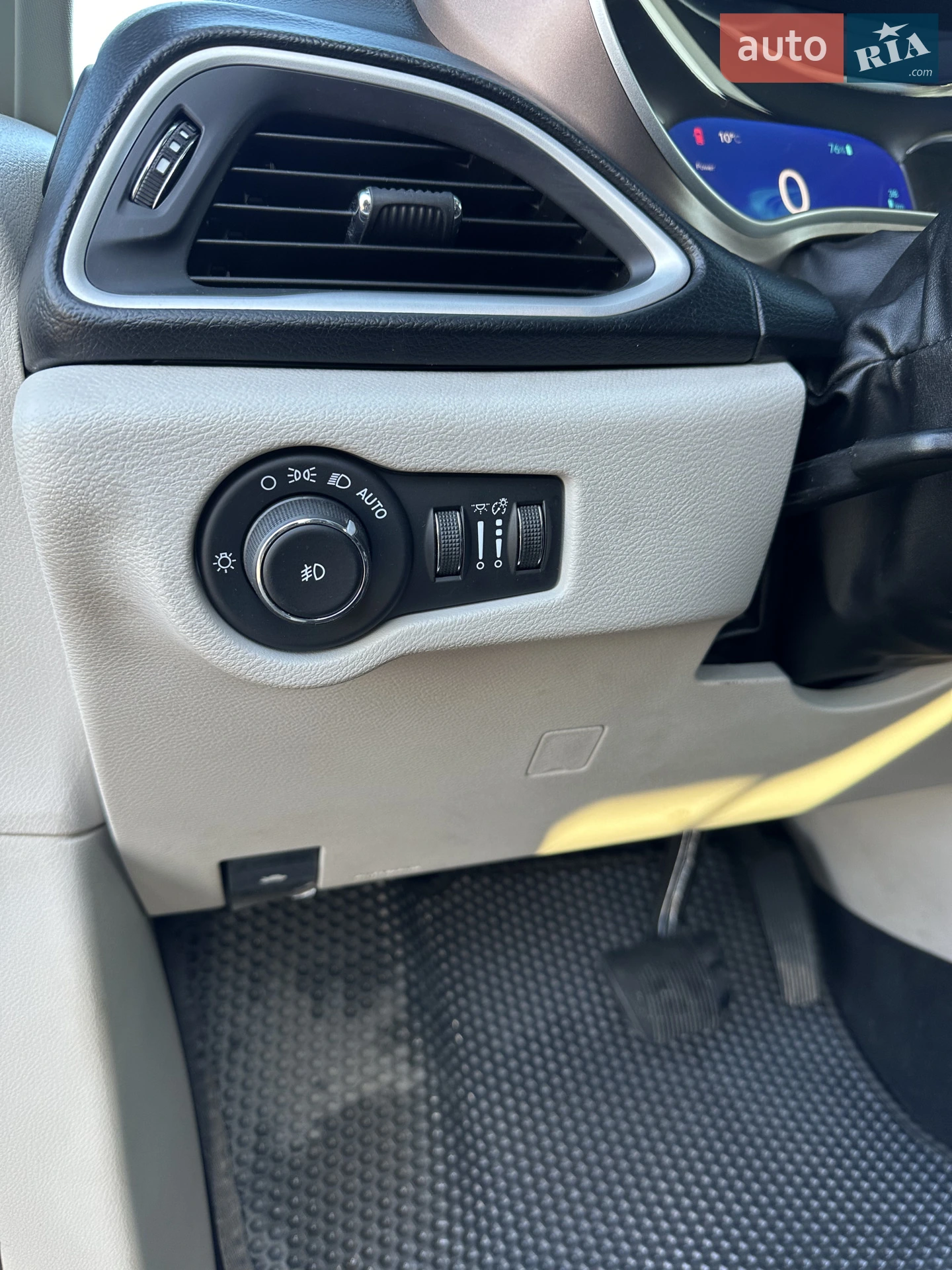 2017 Chrysler Pacifica - мініатюра 9