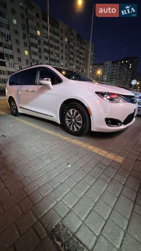 Минивэн Chrysler Pacifica 2020 в Одессе фото 8 Минивэн Chrysler Pacifica 2020 в Одессе