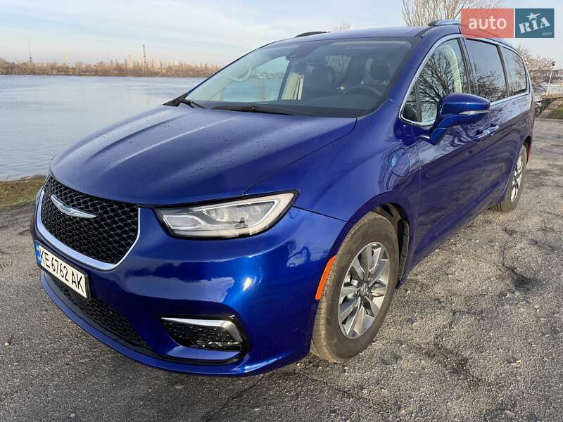 Мінівен Chrysler Pacifica 2021 в Дніпрі