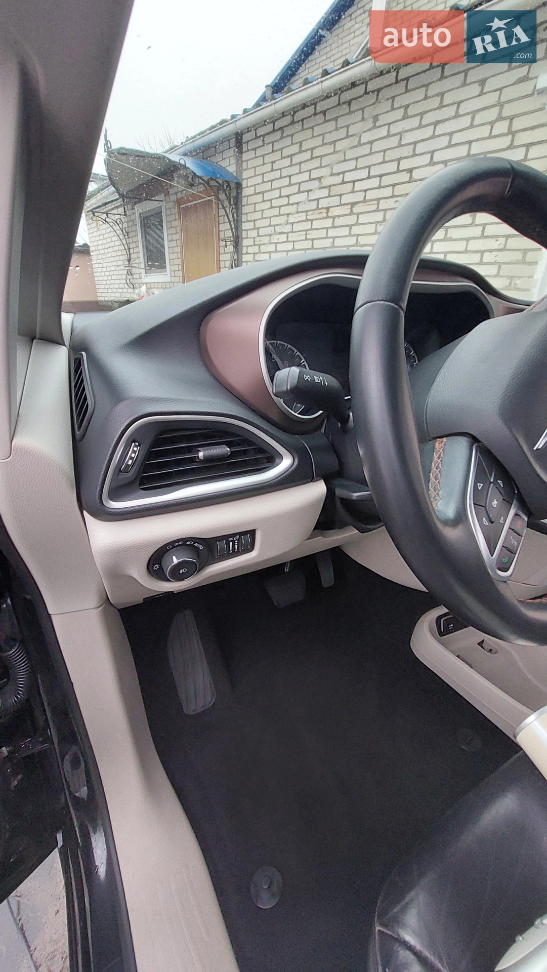 2016 Chrysler Pacifica - мініатюра 40