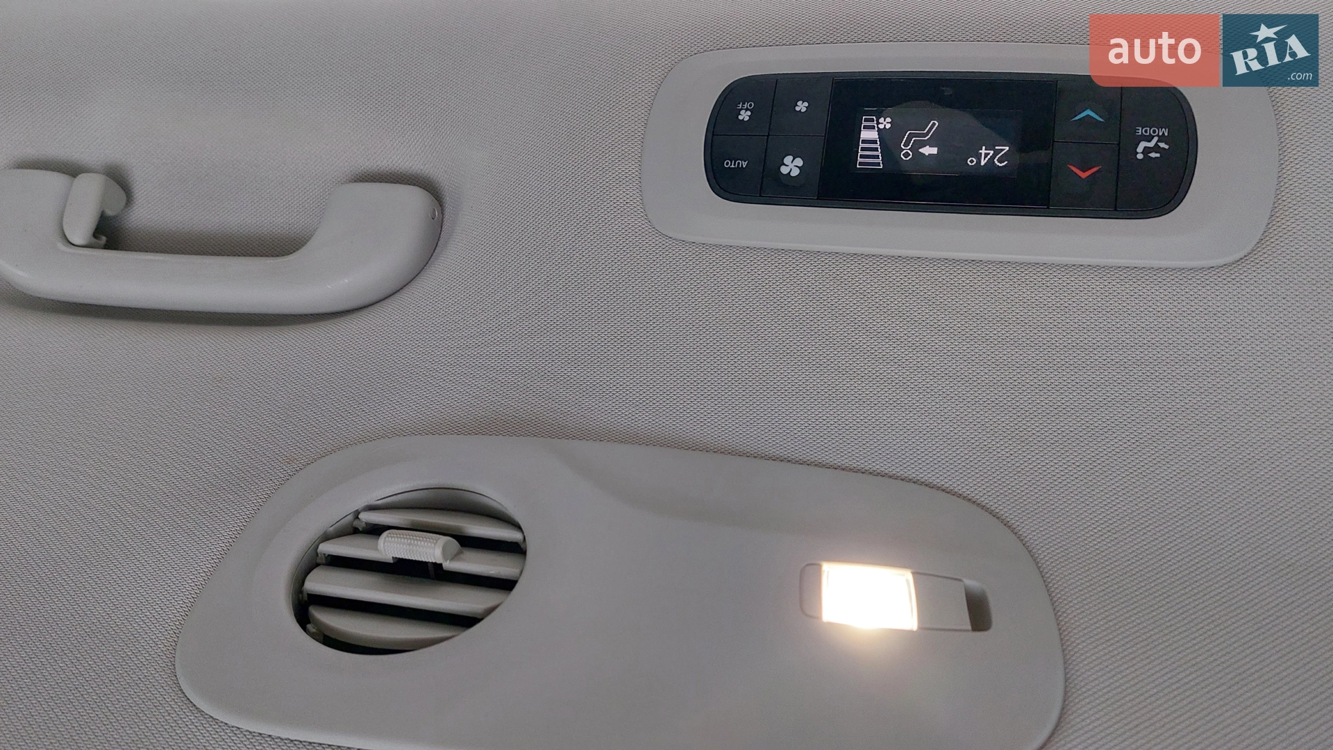 2016 Chrysler Pacifica - мініатюра 45
