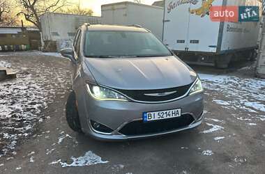 Минивэн Chrysler Pacifica 2019 в Карловке