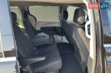 Мінівен Chrysler Pacifica 2016 в Києві