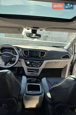 Минивэн Chrysler Pacifica 2019 в 
