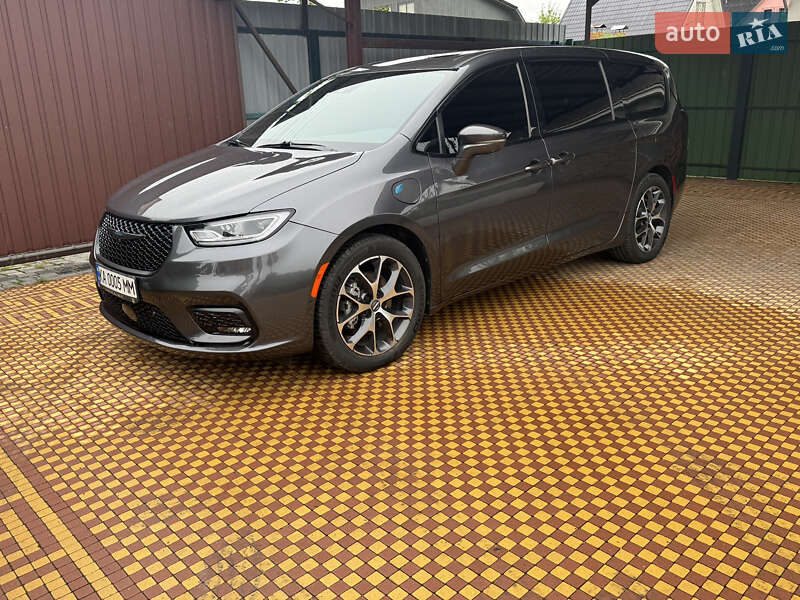 Chrysler Pacifica 2022