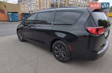 Минивэн Chrysler Pacifica 2020 в Одессе
