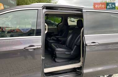 Позашляховик / Кросовер Chrysler Pacifica 2021 в 