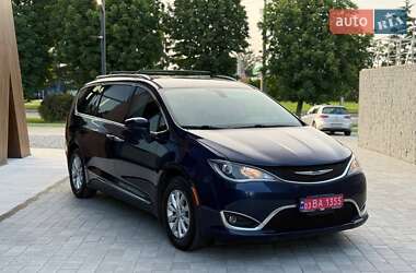 Минивэн Chrysler Pacifica 2019 в Луцке