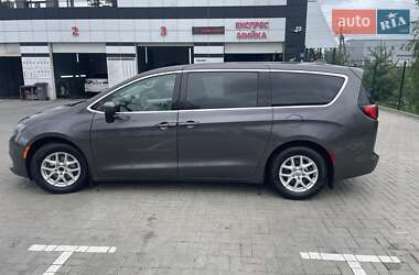 Минивэн Chrysler Pacifica 2017 в 