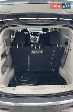 Минивэн Chrysler Pacifica 2017 в 