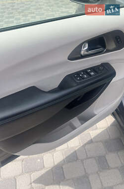 Минивэн Chrysler Pacifica 2021 в 