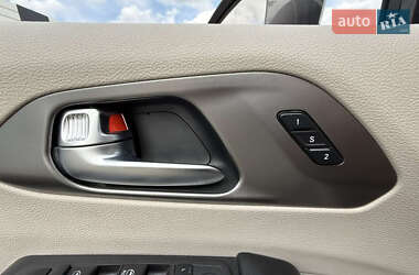 Минивэн Chrysler Pacifica 2021 в 