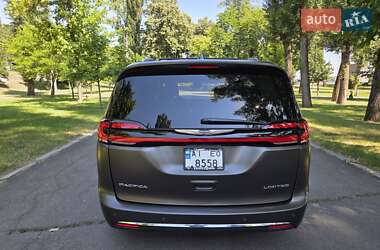 Универсал Chrysler Pacifica 2021 в 