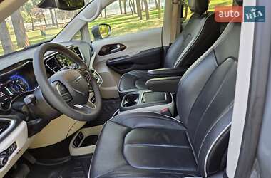 Универсал Chrysler Pacifica 2021 в 