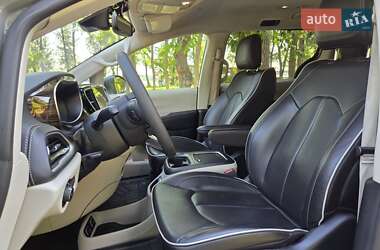 Универсал Chrysler Pacifica 2021 в 