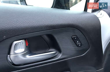 Мінівен Chrysler Pacifica 2020 в 