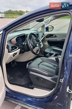 Мінівен Chrysler Pacifica 2018 в Рівному