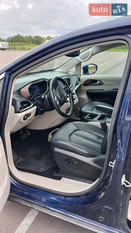 Мінівен Chrysler Pacifica 2018 в Рівному