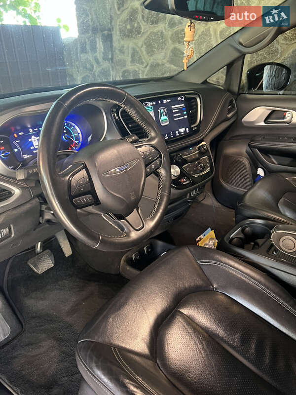 Минивэн Chrysler Pacifica 2021 в Хмельницком