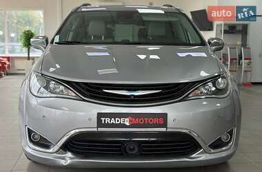 Минивэн Chrysler Pacifica 2017 в 