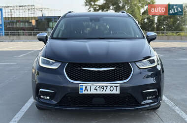 Мінівен Chrysler Pacifica 2020 в 
