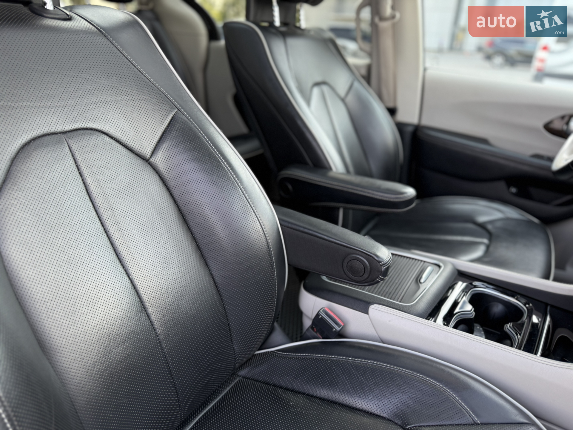 2020 Chrysler Pacifica - мініатюра 19