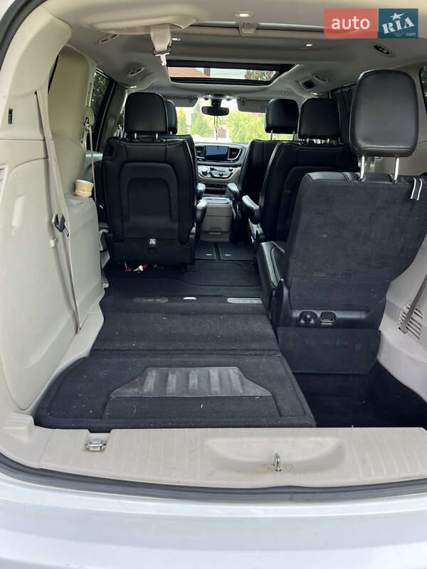 Минивэн Chrysler Pacifica 2018 в Владимире