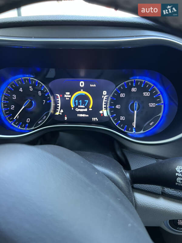 Минивэн Chrysler Pacifica 2018 в Владимире