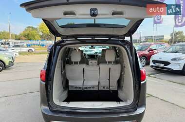 Внедорожник / Кроссовер Chrysler Pacifica 2018 в 
