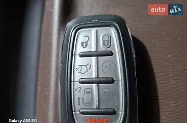 Минивэн Chrysler Pacifica 2017 в 
