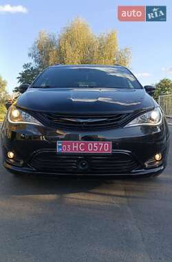 Минивэн Chrysler Pacifica 2019 в 