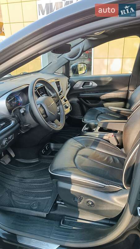 Минивэн Chrysler Pacifica 2019 в Полтаве