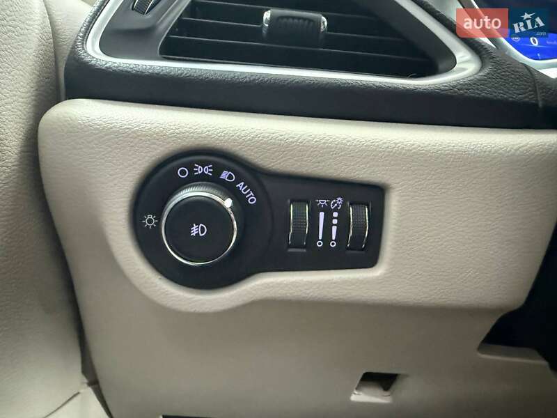 Минивэн Chrysler Pacifica 2017 в Киеве