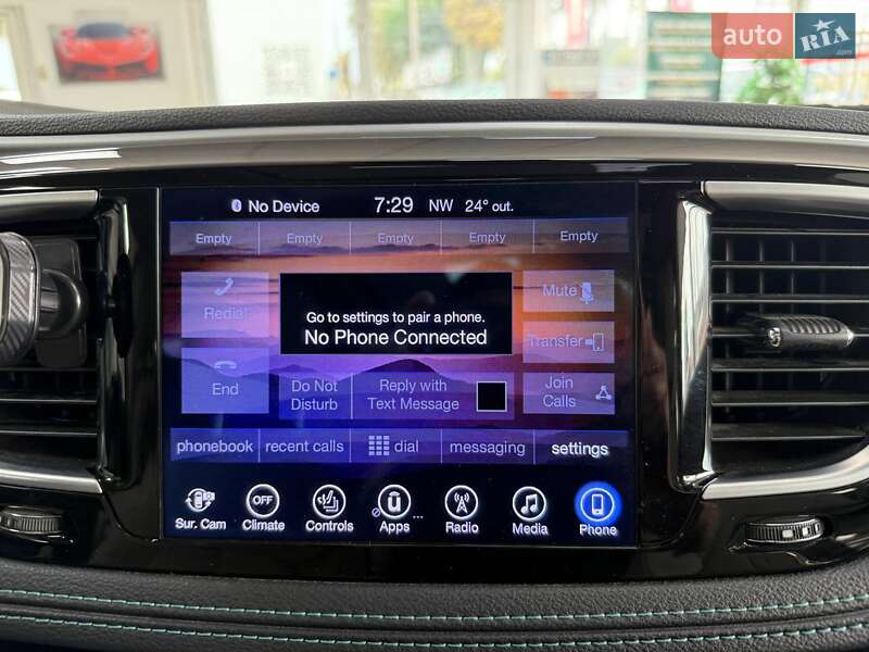Минивэн Chrysler Pacifica 2017 в Киеве