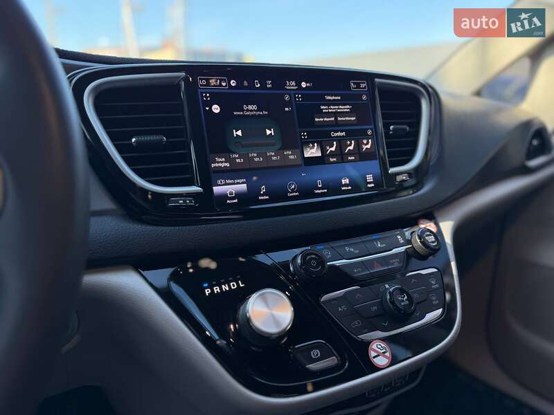 Мінівен Chrysler Pacifica 2022 в Львові