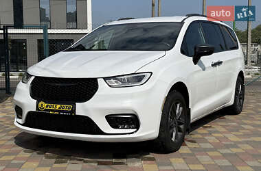 Минивэн Chrysler Pacifica 2020 в 