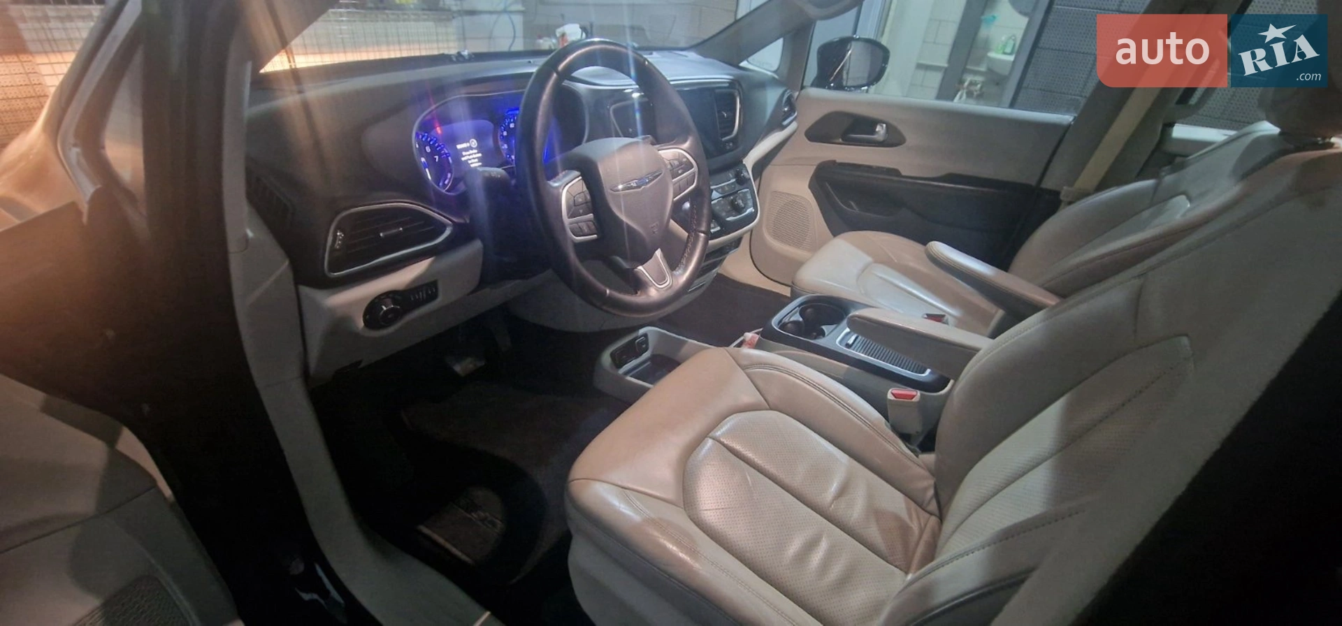 2016 Chrysler Pacifica - мініатюра 10