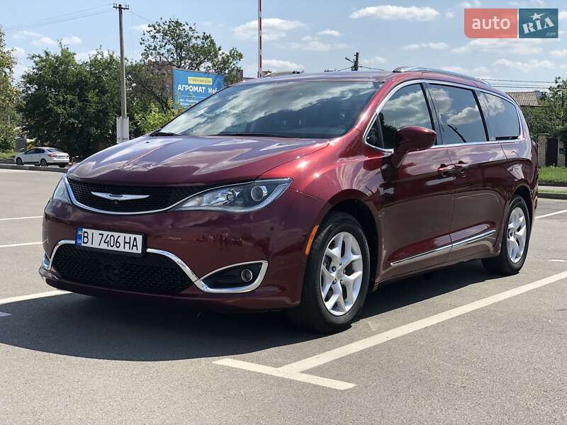 Универсал Chrysler Pacifica 2017 в 